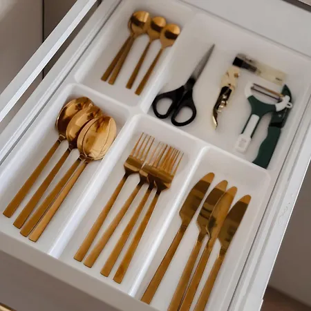 Meuble L'ecrin Dore Avec Netflix