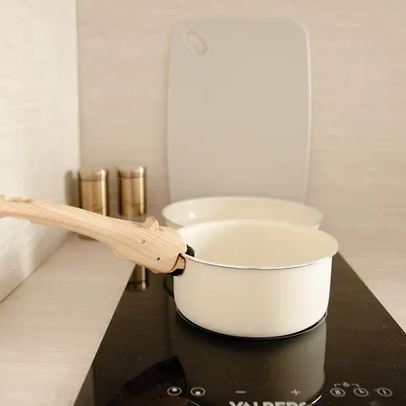 Meuble L'ecrin Dore Avec Netflix Apartment *