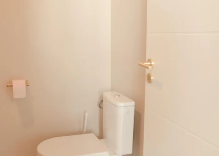 Meuble L'ecrin Dore Avec Netflix Homecourt