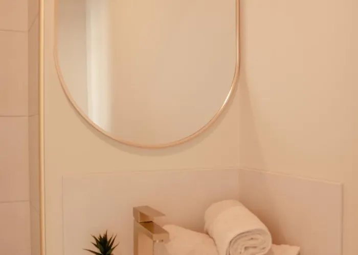 Meuble L'ecrin Dore Avec Netflix *