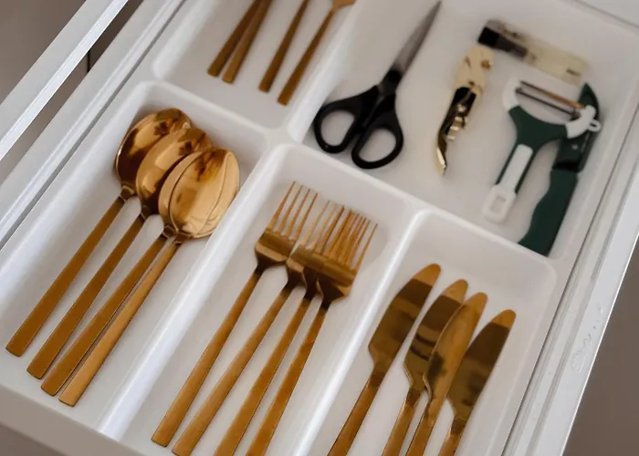 Meuble L'ecrin Dore Avec Netflix